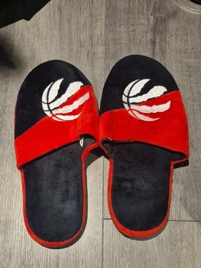 Adults Black & Red Basketball Slide Slippers - Large Foco Brand